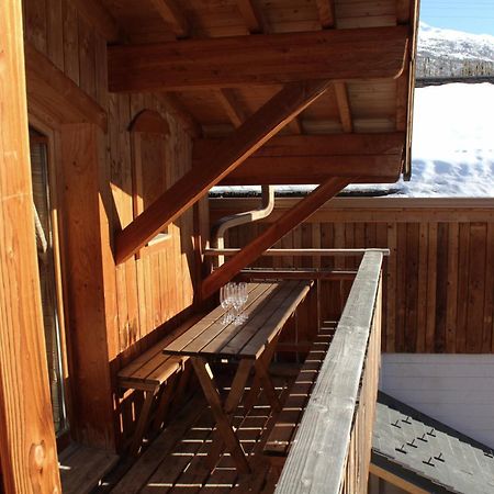 Cosy 4 Bedroom Chalet With Hot Tub Saint-Marcel  Exterior foto